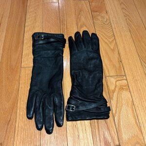 Danier Genuine Black Leather Gloves